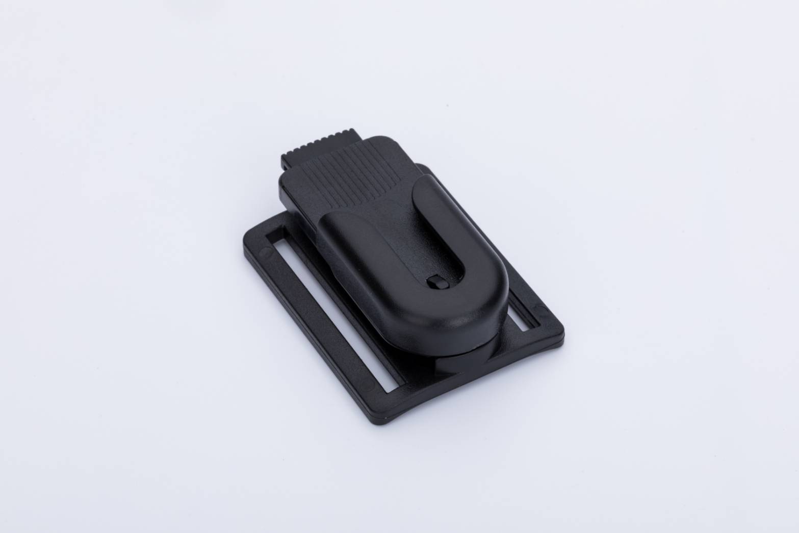 Two holes type swivel clip